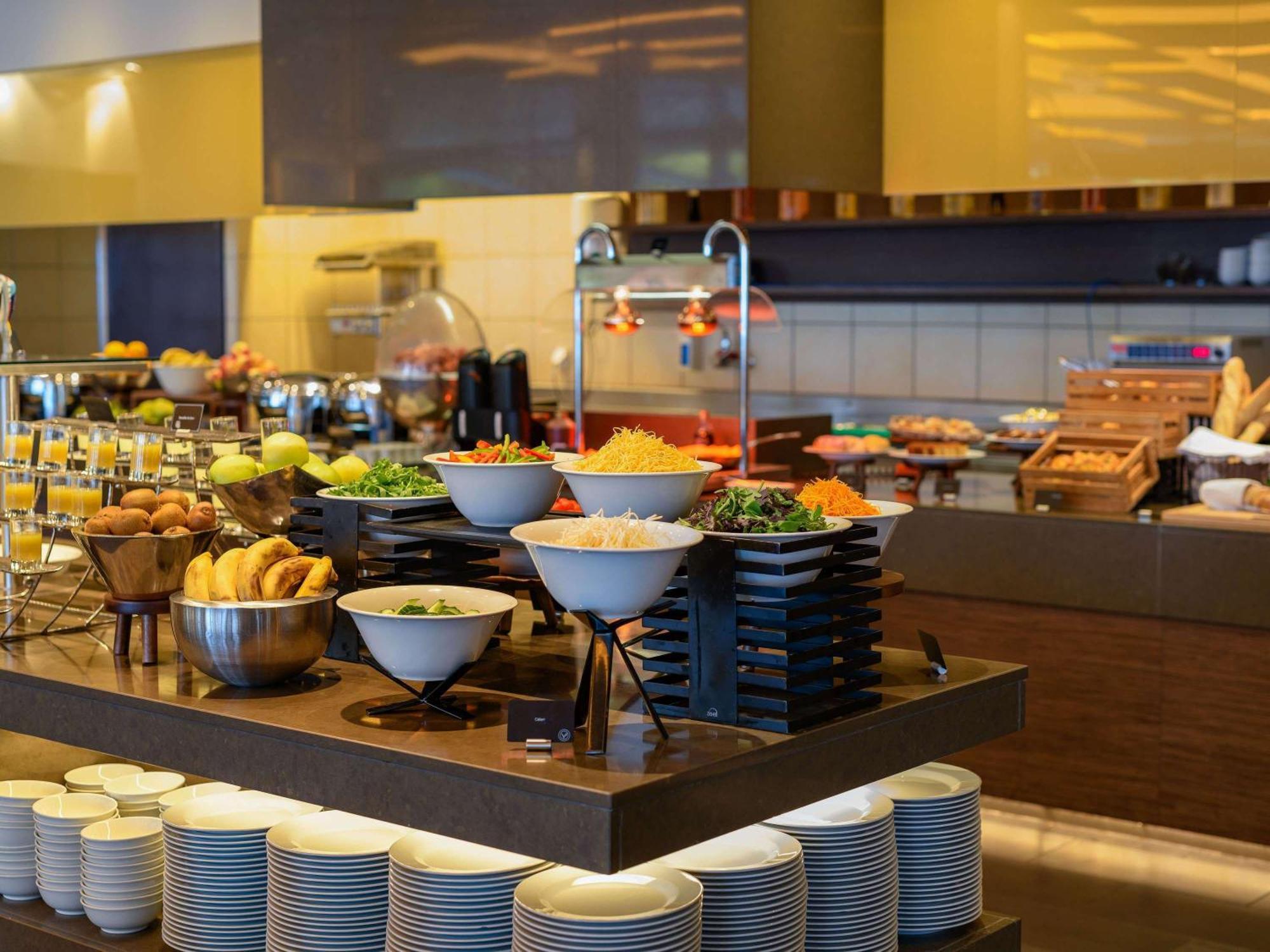 Hotel Mövenpick 4*